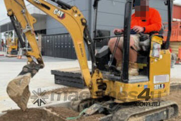 2020 Cat 301.5 Excavator & Plant Trailer, E.M.U.S MS1101