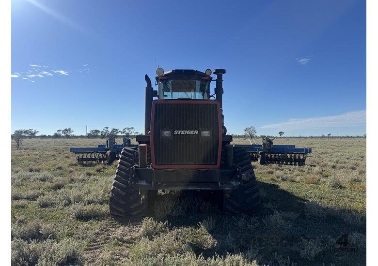 caption CASE IH QUADTRAC 9370 TRACTOR