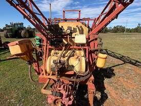 Hardi Commander 3424 Sprayer  - picture2' - Click to enlarge