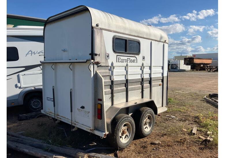 caption 2016 Euro Float 2HSL-L400 Tandem Axle Horse Float