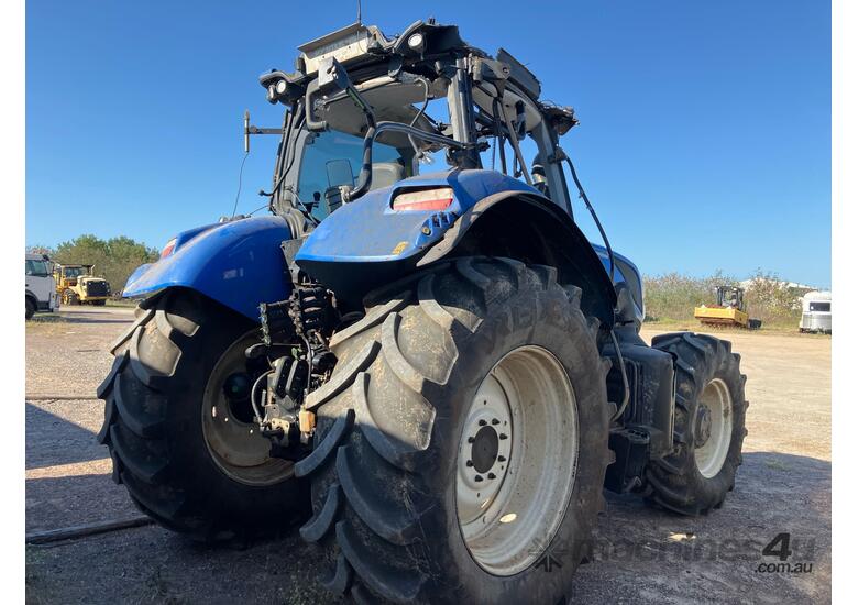 caption 2022 New Holland T7.190 Tractor