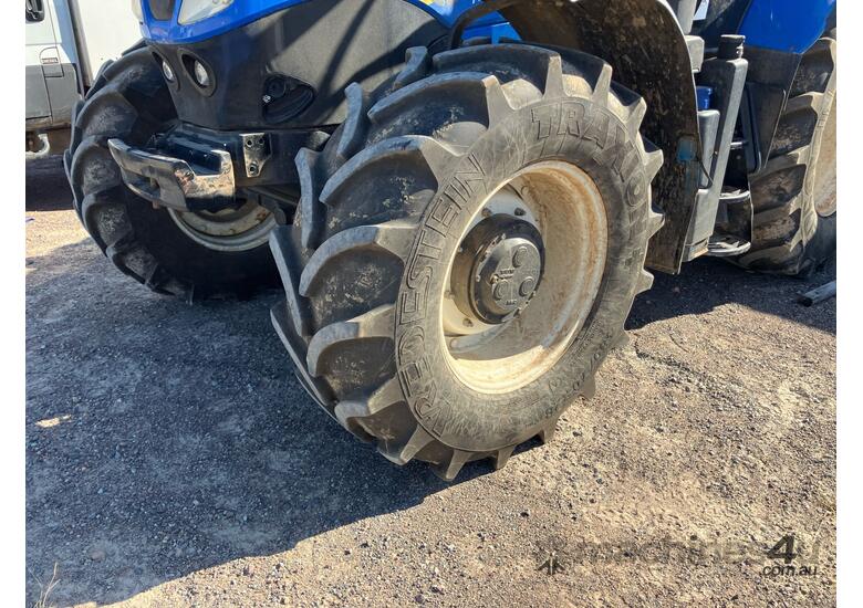 caption 2022 New Holland T7.190 Tractor