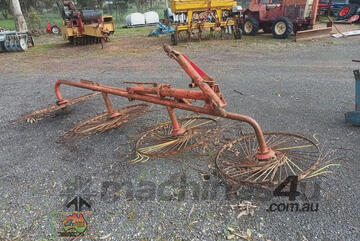(9867) Vicon 4 Wheel 3pl Hay Rake (Carisbrook, VIC)