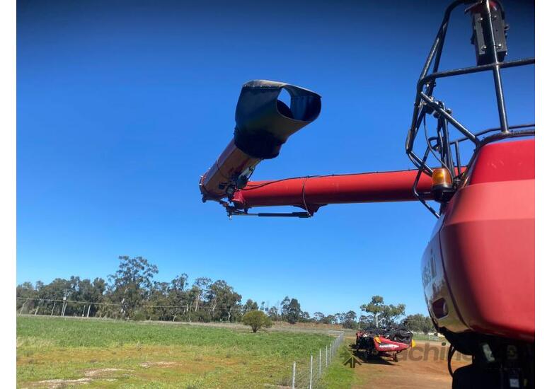 Combine Harvester Case IH 8230