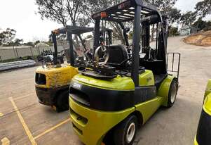 Clark low hour 3.5t forklift