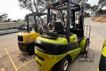 Clark low hour 3.5t forklift