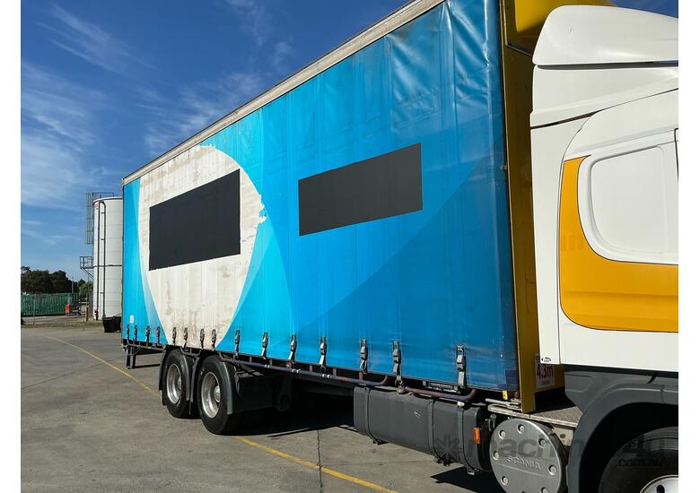 caption 2014 Scania P320 Curtainsider Sleeper Cab