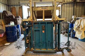 Lyco   Wool Press Lyco   Wool Press