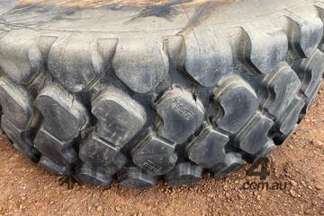 Double Coin 1 X   Tyre and Rim Double Coin 1 X   Tyre and Rim