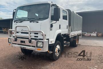 2016 Isuzu FTS 800 Flat Top 4X4 Cargo Truck