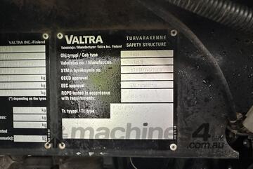 Valtra   M120 4x4 Tractor