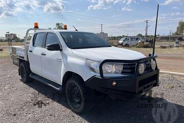 Toyota   Hilux GUN126R