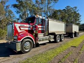 2009 Kenworth T908 tipper and Borcat dog trailer, Cummins ISX 600HP - picture19' - Click to enlarge