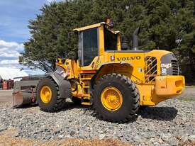 2015 Volvo L90F - picture1' - Click to enlarge