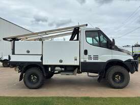 2017 Iveco Daily Service Body - picture0' - Click to enlarge