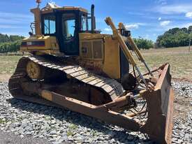 1992 Caterpillar D6H - picture2' - Click to enlarge