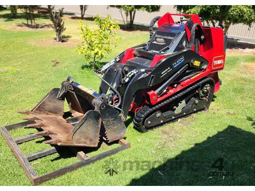 Toro TX1000 (low hours) + Plant Trailer + Attachments