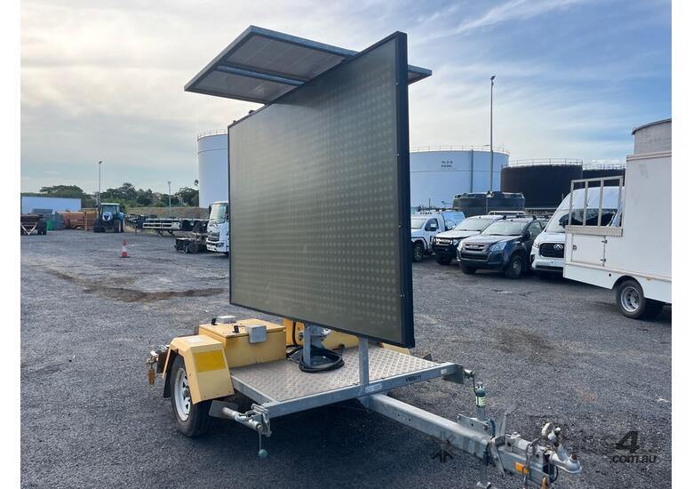 2017 Safe Roads F1504001C Single Axle VMS Board