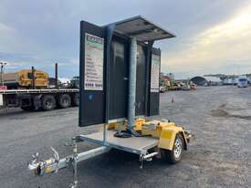 2017 Safe Roads F1504001C Single Axle VMS Board - picture0' - Click to enlarge