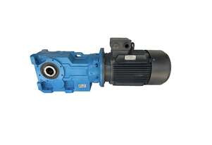 15 kw Fenner Reduction Drive Ratio : 14 : 1 Output Rpm : 104 Type : KO83214BCHC