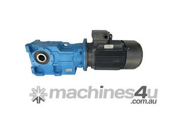 15 kw Fenner Reduction Drive Ratio : 14 : 1 Output Rpm : 104 Type : KO83214BCHC