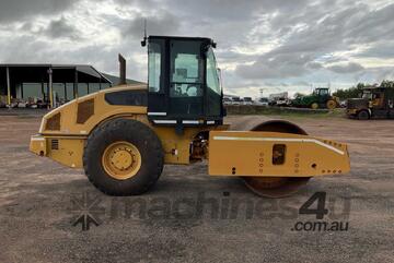2011 Caterpillar CS76 Smooth Drum Roller