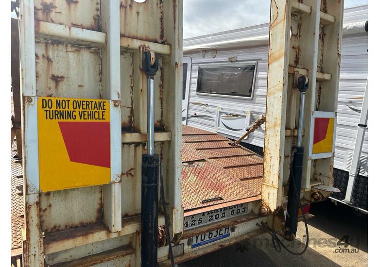 2010 JP Trailers Beaver Tail Tandem Axle Trailer