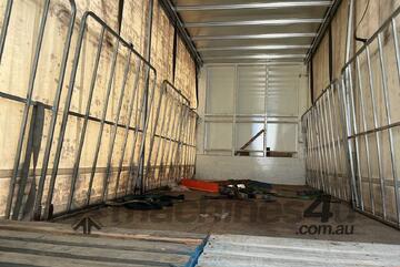 2014 Hino 500 1728GH Curtain Sider