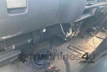 2002 Isuzu NQR450 Refrigerated Pantech