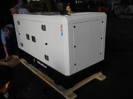 20kVA 3 phase generator set - picture2' - Click to enlarge