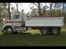 NORTH STAR TRANSPORT EQUIPMENT TIPPER BODY - picture1' - Click to enlarge