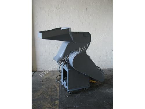 Industrial Plastic Granulator 15HP - Dreher