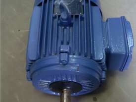 1.5 kw 2 hp 8 pole 415v WEG Electric Motor - picture1' - Click to enlarge