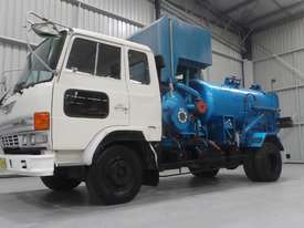 Hino FD Ranger 6 Waste disposal Truck - picture0' - Click to enlarge