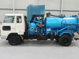 Hino FD Ranger 6 Waste disposal Truck - picture0' - Click to enlarge
