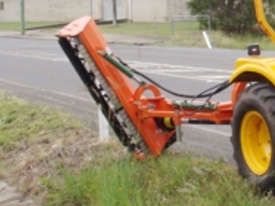 Hanmey Tractor Flail Mulcher Mower 1.4m Cut Hydraulic Offset (Mulching Slasher) - picture1' - Click to enlarge