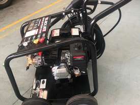 NEW Black Jet 4800 psi High Pressure Washer 10HP Engine - picture1' - Click to enlarge