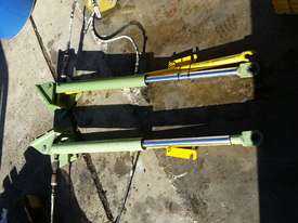 Hydraulic rams Double acting - picture0' - Click to enlarge