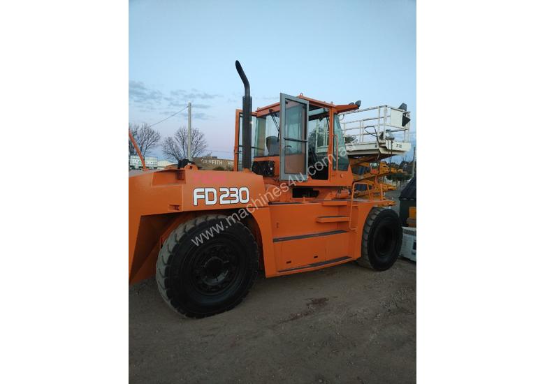 Used Tcm Fd230 Container Handling Forklift In Griffith Nsw