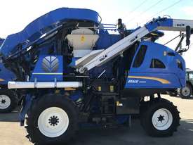 Used Braud Harvester VX7090 - Stock No U6335 - picture0' - Click to enlarge