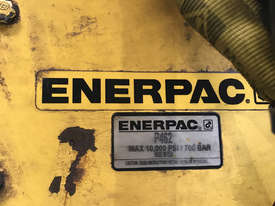 Enerpac Hydraulic Hand Pump Porta Power P462 Large Oil Capacity 10000 PSI - picture1' - Click to enlarge