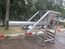 Vibratory Feeder with Hopper - picture0' - Click to enlarge