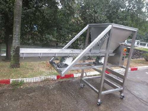 Vibratory Feeder with Hopper