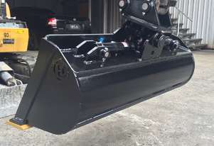 GARDNER ENGINEERING - Australian Made 1.8 - 2Tonne Tilt Bucket