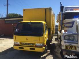 2003 Mitsubishi Canter 500/600 - picture1' - Click to enlarge