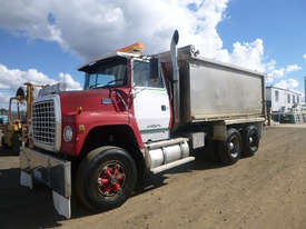Ford Louisville Tipper Truck - picture0' - Click to enlarge