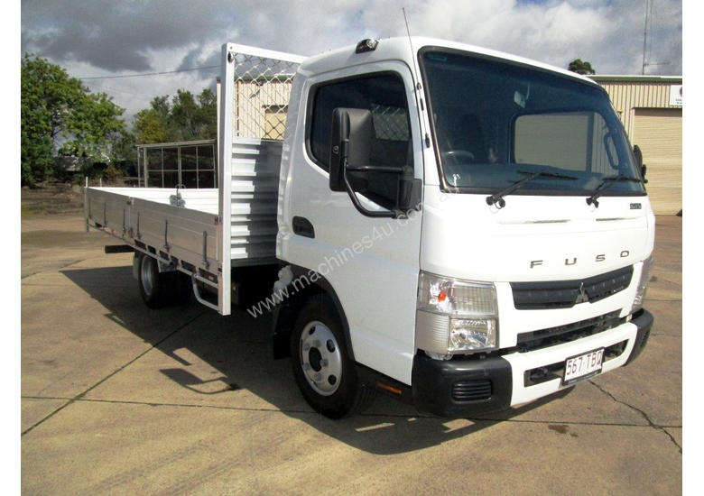 caption Mitsubishi Canter 615 Tray Truck