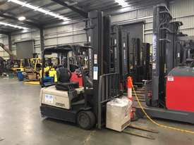 2.2T 3 Wheel Battery Electric Forklift - picture0' - Click to enlarge