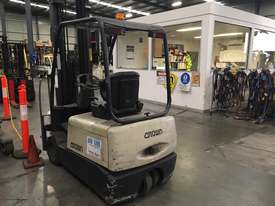 2.2T 3 Wheel Battery Electric Forklift - picture1' - Click to enlarge