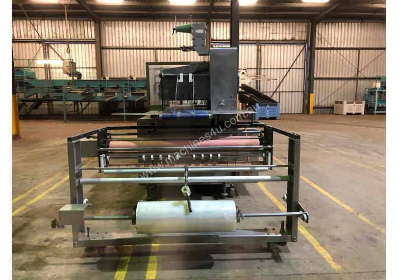 Used ulma Ulma PV550 2010 model flow pack wrapper with STH242 2011